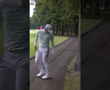 How DANGEROUS is this golf shot 🫣