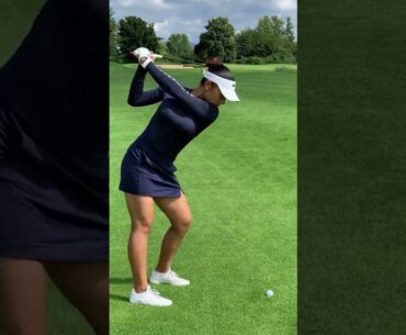 Amazing Golf Swing you need to see | Golf Girl awesome swing | Golf shorts | Michelle