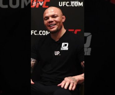 Daniel Cormier ADMITS Alex Pereira would KNOCK HIM OUT 💀 #ufc #mma #anthonysmith #shorts