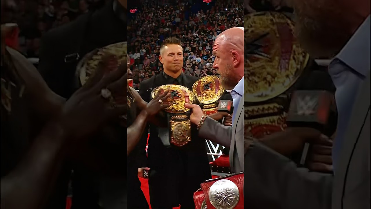 Out with the old, in with the new for Awesome Truth 👀 #WWERaw Out with the old, in with the new for Awesome Truth 👀 #WWERaw