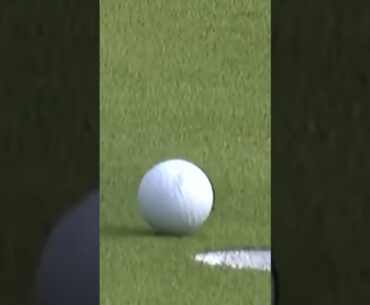 Cameron Smith makes a long putt!