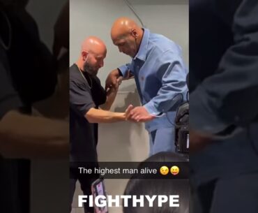 Mike Tyson STRUGGLES to HOP off platform; FEELING EFFECTS of GRUELING Training at AGE 57