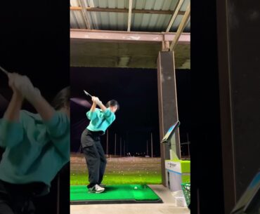 Peaceful night time golf #golf #asmr #calm #peaceful #golfswing #girl #happy