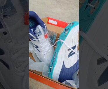 New balance 4030 spikes #spikes #cricket #unboxing #shoes #unboxingvideo #bowlingshoes