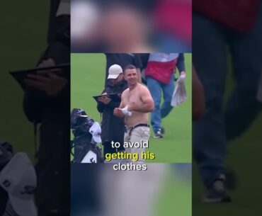 Golfer Louis de Jager Goes Shirtless to Play Shot #golfer #shirtless #belgium