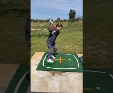 Junior girl golfer with an amazing swing!  🏌️‍♀️ 🎯