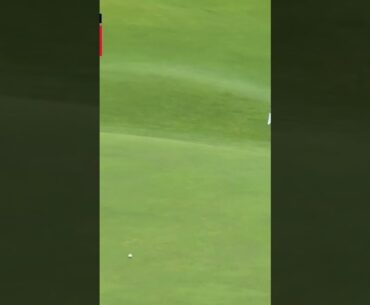 Danny Willett with a brilliant approach into the closing hole at the Old Course #dunhilllinks 🙌