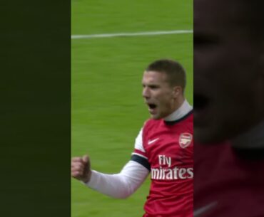 LUKAS PODOLSKI WITH A HAMMER OF A LEFT FOOT 🚀