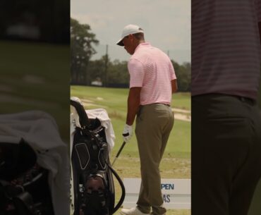 Tiger helping JT on the range 🤝