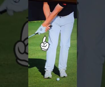 Matt Fitzpatrick cross handed-chipping #golfer #golfswing #golf #golfclub