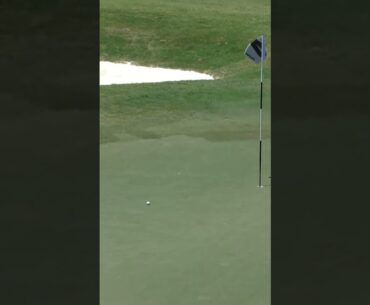 A beautiful bunker shot 🏌️‍♂️