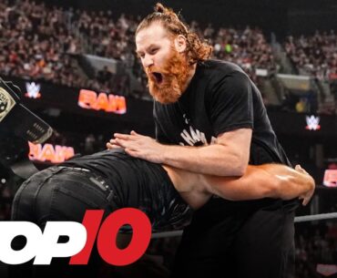 Top 10 Raw Moments: July 1, 2024
