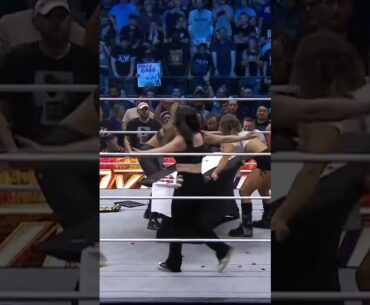 #Saraya, #AnnaJay, and Harley Cameron targeted AEW Women’s World Champ #ToniStorm on #AEWDynamite!