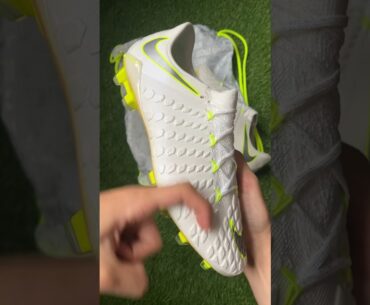 Nike Hypervenom Phantom ASMR! #footballboots #soccercleats #nikefootball #asmr #unboxing