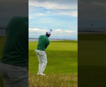 Tiger Woods Chipping Motion 2024