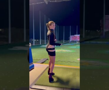Have you ever seen this at topgolf? #caddieissues #golf #golfgirls