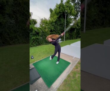 1, 2, 3 or 4??? #golfgirls #golf #caddieissues