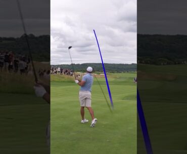 Koepka STRIPES it to get Round 2 started in the UK 🙌 #livgolf #shorts
