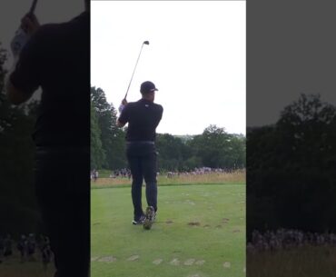 Doesn’t get any closer to an ace for Tyrrell Hatton 🤯He’s  2 back 📈#LIVGolf #shorts #golf