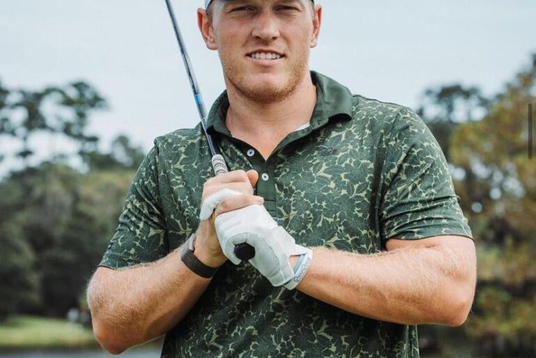 Big Fella ❌ Big Country ✅ Big Fella ❌ Big Country ✅