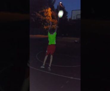 long range throw a bright ball #basketball