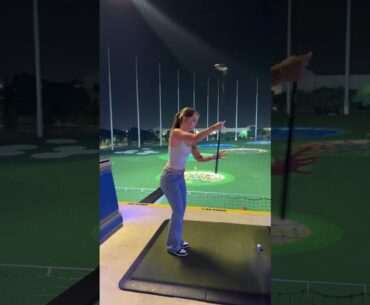 get u a girl who can golf as good as me #thuytiengolf #golfbabes #golftiktok #golf