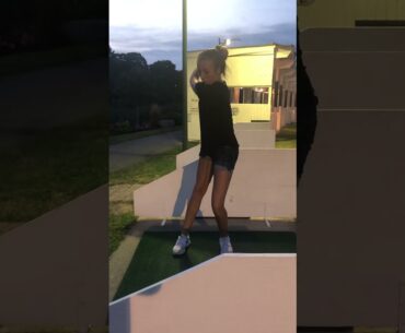 Rate my daughters golf swing and dont hold back! #girlsgolf #golfbabes #lpgagirls #golf