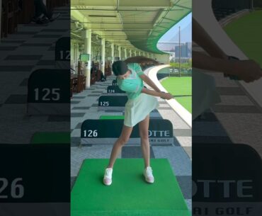구력 3년 아마추어 골퍼 Instagram Soooo_0816 님 아이언 스윙👍👍 Instagram@soo_golf_0816