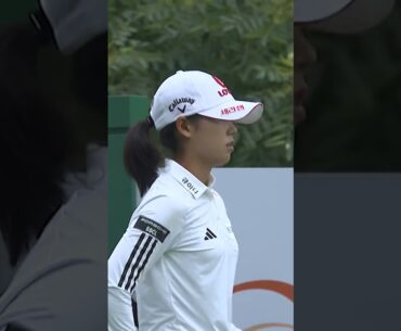 돌산으로 날아간 황유민의 티샷! 볼을 잘 봐야 돼요;;