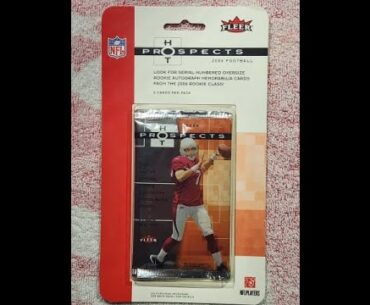 STEPHEN CURRY NEW & OLD? HA! A 2006 Fleer HOT PROSPECTS blister pack and a 2022 Score football box!