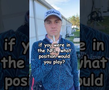 What position would these golfers play in the NFL? 🤔