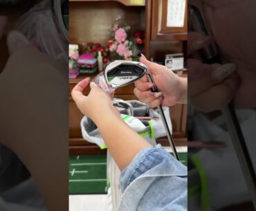 Unboxing Taylormade RBZ Speedlite ladies golf club