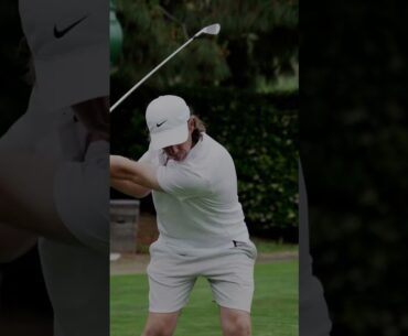 It's no secret! TP5x is staple in Tommy Fleetwood's bag. 🙌  #taylormadegolf  #golf #shorts