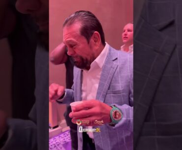 The legendary Roberto Duran LOVES the local delicacies here in Riyadh 😂