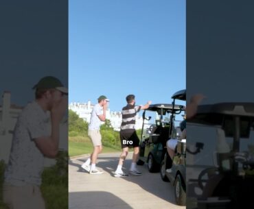 Zerkaa's tee shot almost hits Calfreezy! 😲
