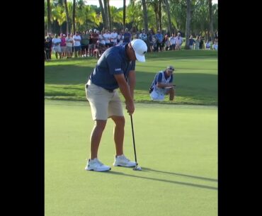 No pictures on the scorecard @brysondechambeau  👀