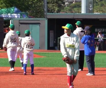 2024년 김태균 야구캠프 한화이글스 Hanwha Eagles 노시환 Rho Sihwan 선수        Kim Taekyun Baseball Camp