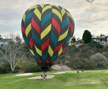 Hot air balloon makes unexpected landing on golf course
