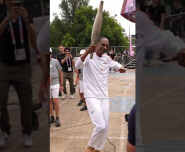 🎶🎵 Snoop Dogg adds rhythm to the #olympics