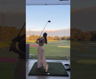 Sunset range nights are the best #golf #golfswing #golfpractice #golflife  #drivingrange #golfgirls