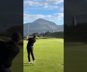 No better backdrop in all of golf 😍