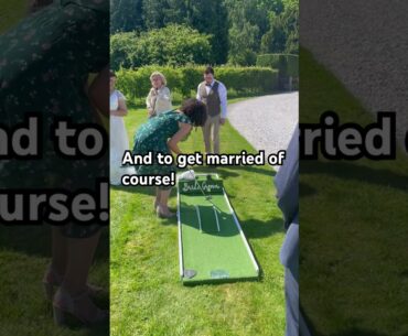 This couple flew across the globe to play wedding mini golf… #weddingminigolf #weddingentertainment