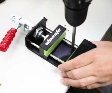 Golf Club Shaft Clamp Tool Clamp Golf Grip Changer Golf Grip Remover.