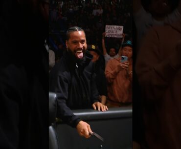 GET JIMMY USO OUT OF HERE!!! 😠
