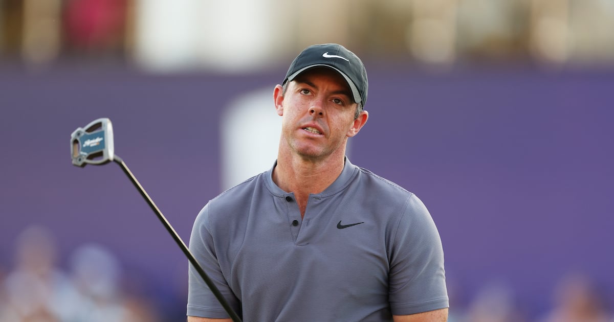 Rory McIlroy hits speedbump but remains in contention for twin titles – The Irish Times Rory McIlroy hits speedbump but remains in contention for twin titles – The Irish Times