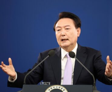 South Korean president takes up golf again to forge a bond with Trump