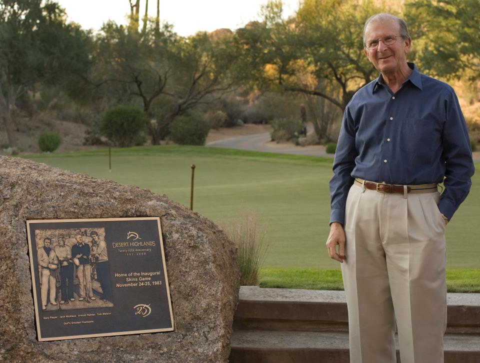 Robert Vairo, past president and member of Desert Highlands, helped unveil in 2008 a commemorative plaque celebrating the 25th anniversary of the Skins Game with Jack Nicklaus, Arnold Palmer, Gary Player and Tom Watson in Scottsdale. (Christine Keith/USA TODAY Network)