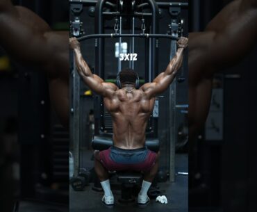 BACK WORKOUT 🔥 5 Exercises For A Wider Back 🤝