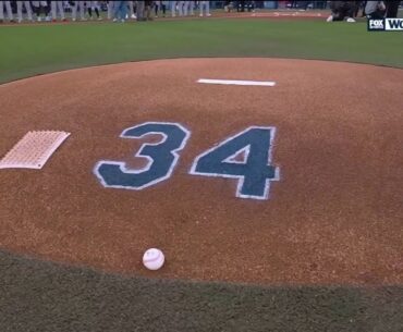 EMOTIVO TRIBUTO A FERNANDO VALENZUELA EN LA SERIE MUNDIAL | Juego 1