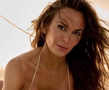 Jena Sims hits the golf course in a bra-less bikini during getaway with Brooks Koepka